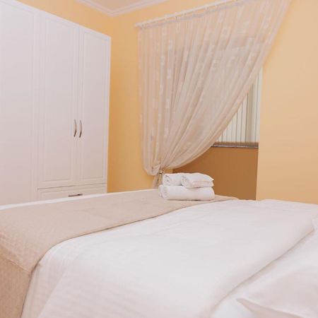 Heart Of Tirana Villa Экстерьер фото