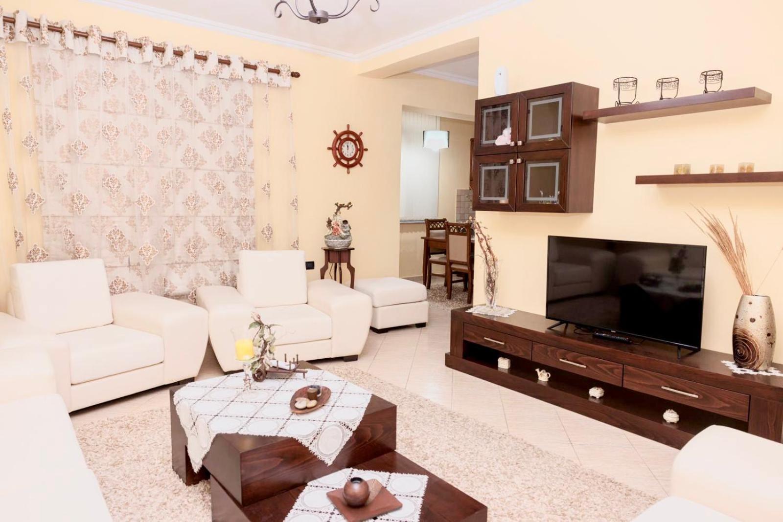 Heart Of Tirana Villa Экстерьер фото